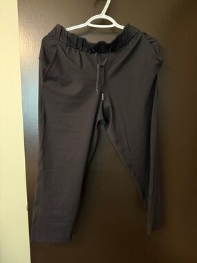 Lululemon Black Size 6 women's Drawstring Pants - Worn Once !!